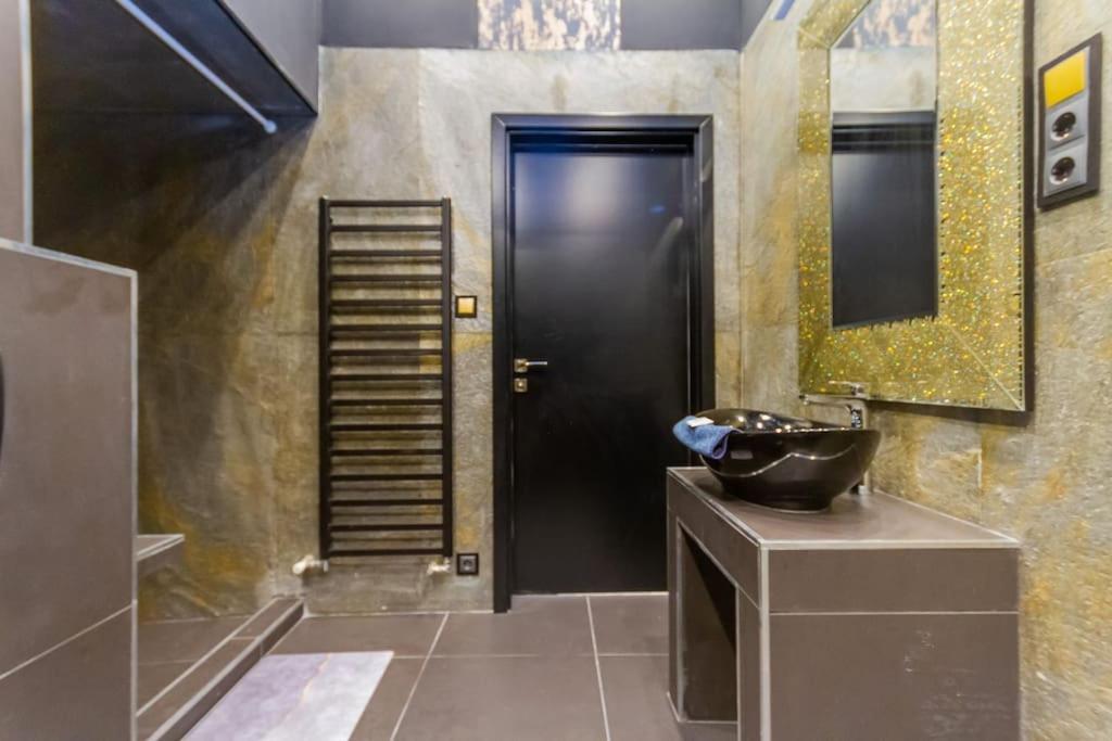 The Opulent Oasis By Newave Apartments Budapest Eksteriør bilde